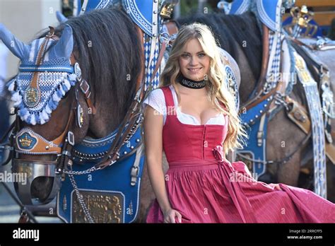 Miss Oktober 2023: Laura Langas ist Wiesn